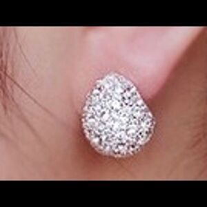 New 925 crystal teardrop clip on earrings ✨✨